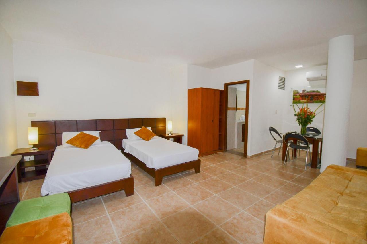Hotel Monarca Armenia Exterior foto